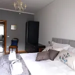 Urbino Uno Apt Venezia