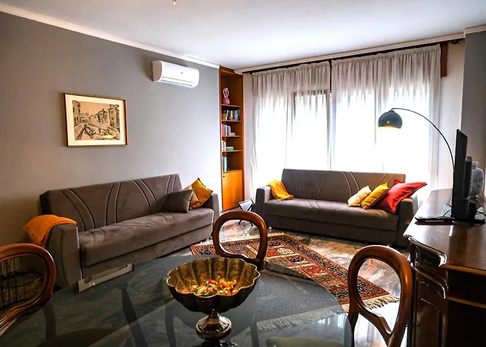 Urbino Uno Apt Venezia